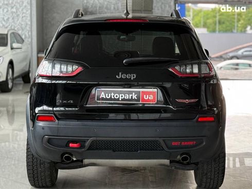 Jeep Cherokee 2018 черный - фото 6