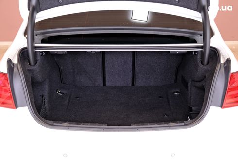 BMW 3 серия 2013 белый - фото 9