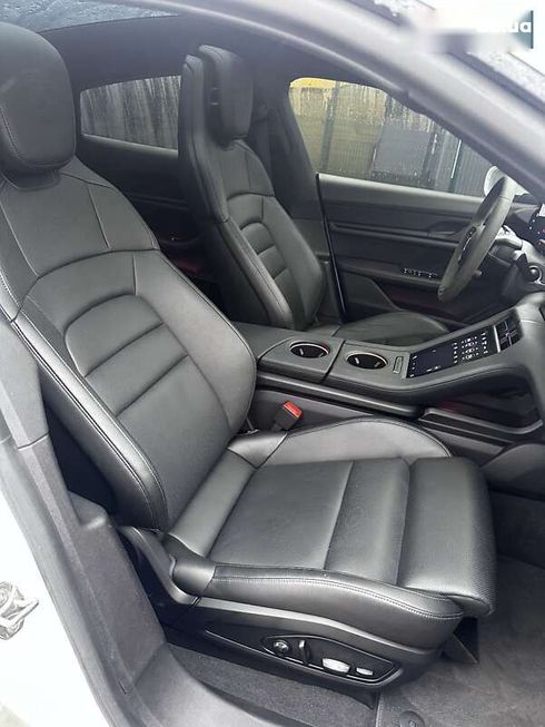 Porsche Taycan 2021 - фото 12