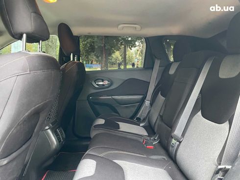 Jeep Cherokee 2014 белый - фото 44