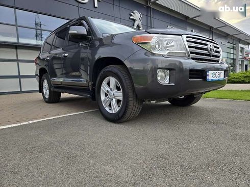 Toyota Land Cruiser 2012 - фото 5