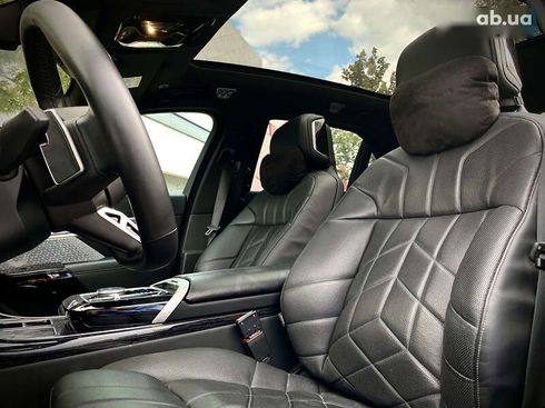 BMW i7 2022 - фото 30