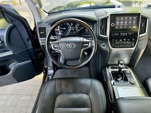 Toyota Land Cruiser 2020 - фото 26