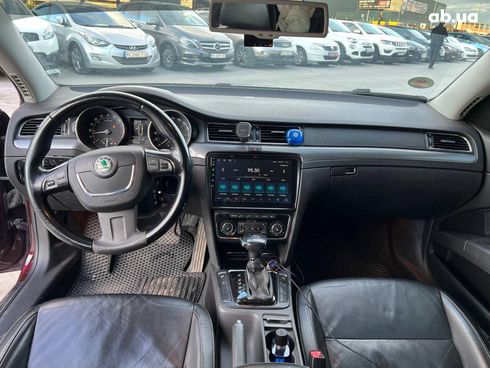 Skoda Superb 2008 красный - фото 38