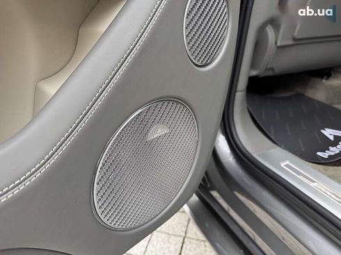 Bentley Bentayga 2019 - фото 29