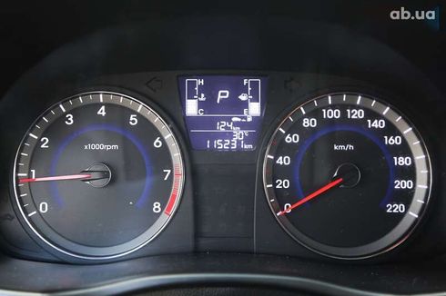 Hyundai Solaris 2016 - фото 18