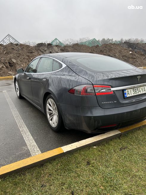 Tesla Model S 2016 серый - фото 14