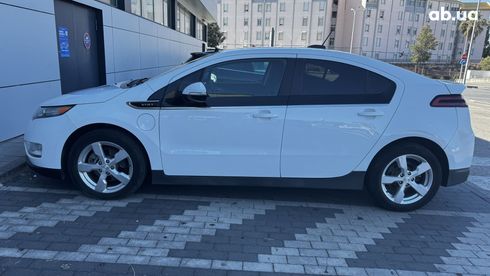 Chevrolet Volt 2014 белый - фото 3