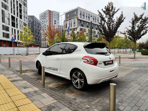 Peugeot 208 2013 - фото 12