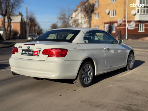 BMW 3 серия 2010 белый - фото 8