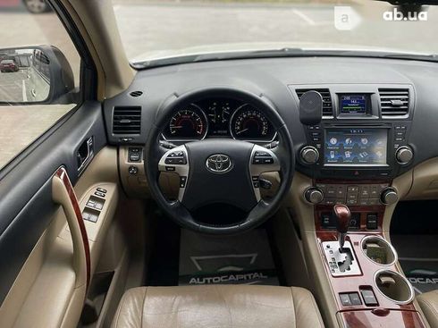 Toyota Highlander 2012 - фото 29