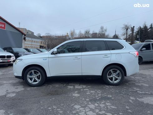 Mitsubishi Outlander 2014 белый - фото 7