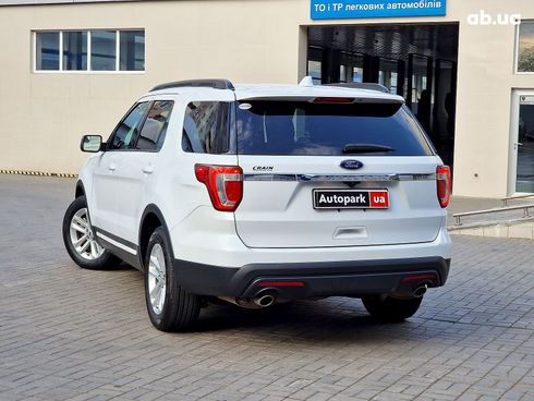 Ford Explorer 2017 белый - фото 45