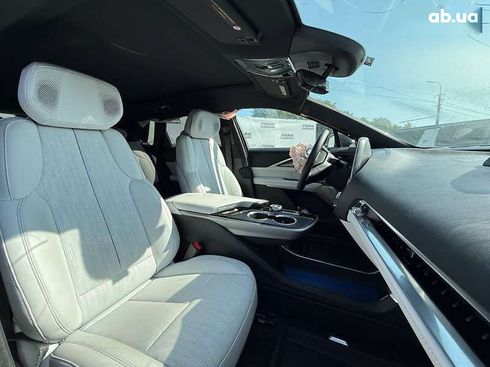 Cadillac Lyriq 2023 - фото 11