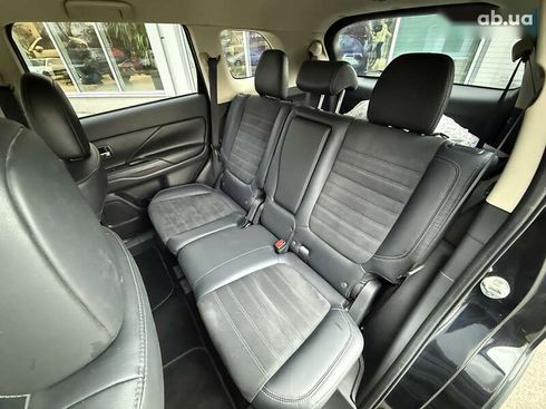 Mitsubishi Outlander 2019 - фото 18
