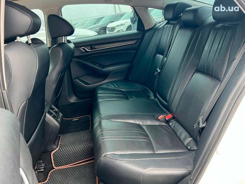 Honda Accord 2018 белый - фото 35