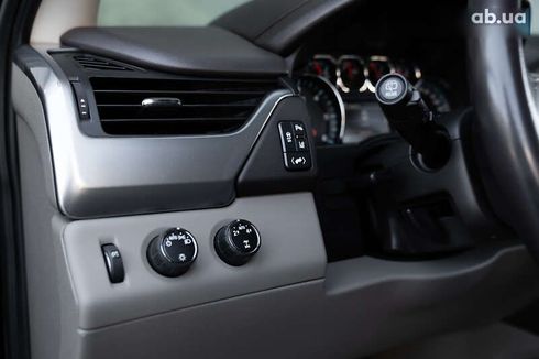 Chevrolet Suburban 2015 - фото 18