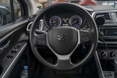 Suzuki SX4 2020 - фото 23