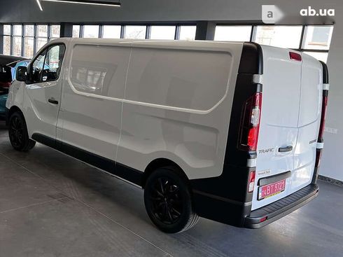 Renault Trafic 2019 - фото 18