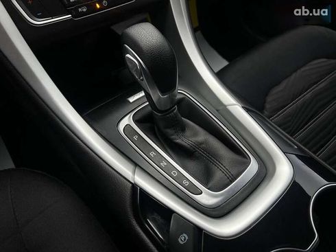 Ford Fusion 2016 - фото 16
