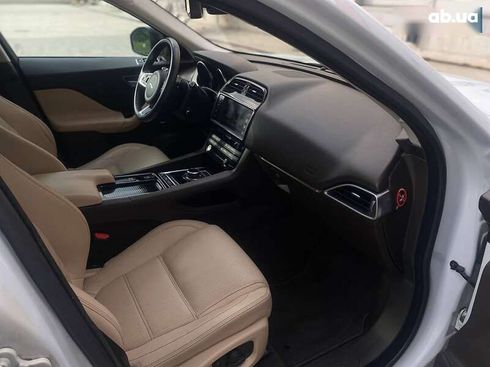 Jaguar F-Pace 2017 - фото 24
