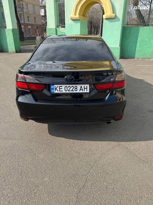 Toyota Camry 2015 черный - фото 16
