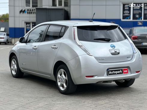 Nissan Leaf 2012 серый - фото 7