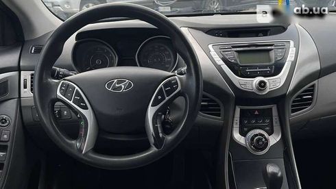 Hyundai Elantra 2011 - фото 27