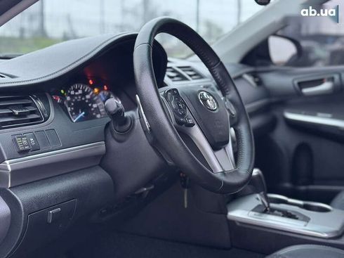 Toyota Camry 2014 - фото 19