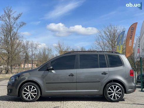 Volkswagen Touran 2012 - фото 12