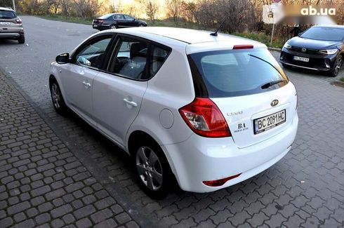 Kia Cee'd 2012 - фото 6