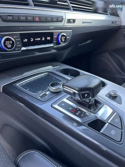 Audi Q7 2019 - фото 17