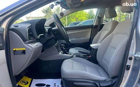 Hyundai Elantra 2016 - фото 10