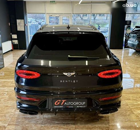 Bentley Bentayga 2021 - фото 16