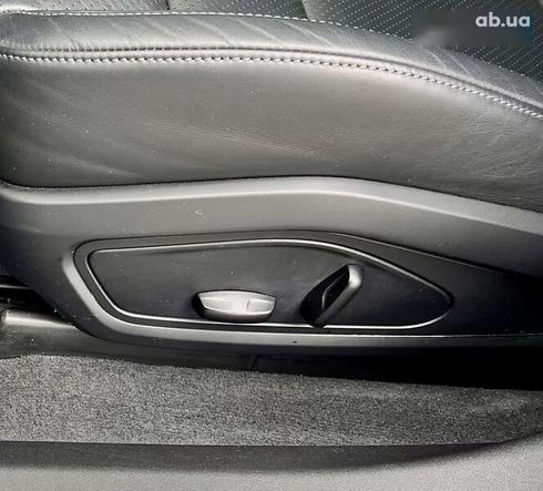 Porsche Taycan 2021 - фото 24
