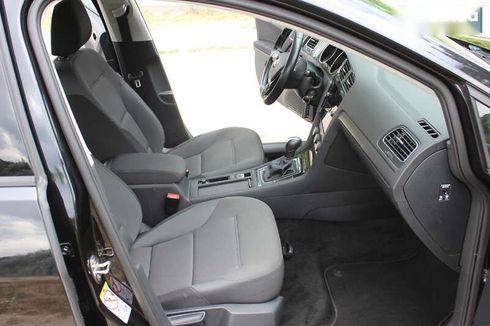 Volkswagen e-Golf 2020 - фото 30