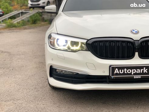 BMW 5 серия 2017 белый - фото 11