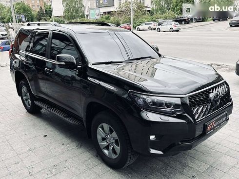 Toyota Land Cruiser Prado 2019 - фото 27