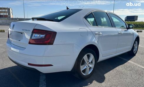 Skoda Octavia 2018 белый - фото 6
