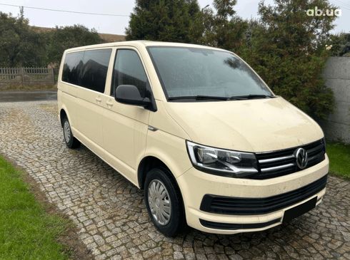 Volkswagen Transporter 2019 бежевый - фото 2