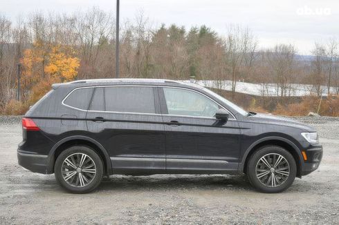 Volkswagen Tiguan 2018 черный - фото 4