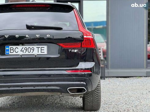 Volvo XC60 2018 - фото 18