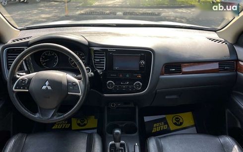 Mitsubishi Outlander 2015 - фото 11