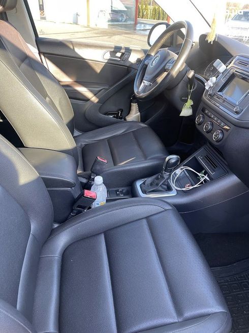 Volkswagen Tiguan 2015 черный - фото 4