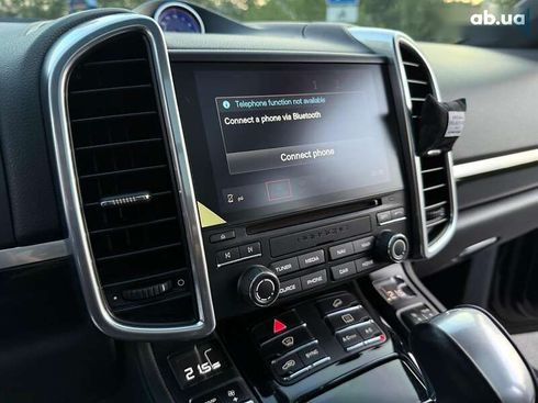 Porsche Cayenne 2017 - фото 30