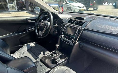 Toyota Camry 2012 - фото 19