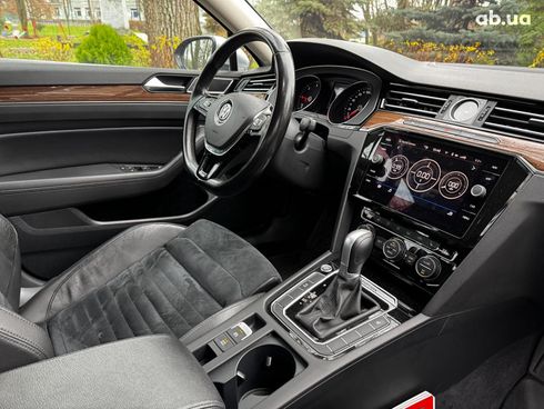 Volkswagen Passat 2018 серый - фото 37