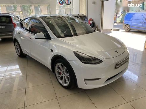 Tesla Model Y 2021 - фото 10
