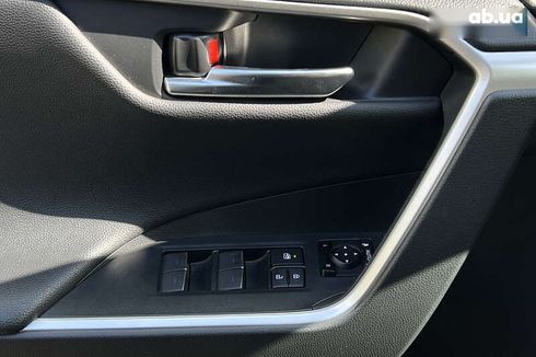 Toyota RAV4 2023 - фото 24