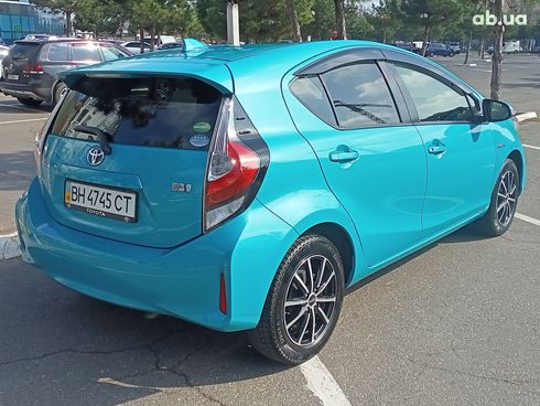 Toyota Prius 2019 голубой - фото 17